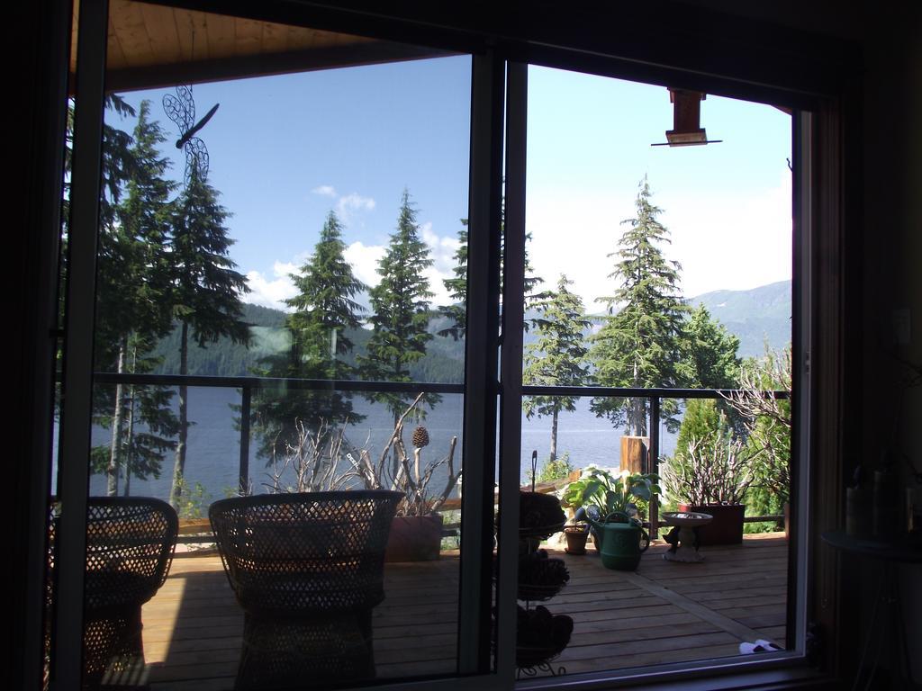 Wild Coast Chalets Port Renfrew Δωμάτιο φωτογραφία