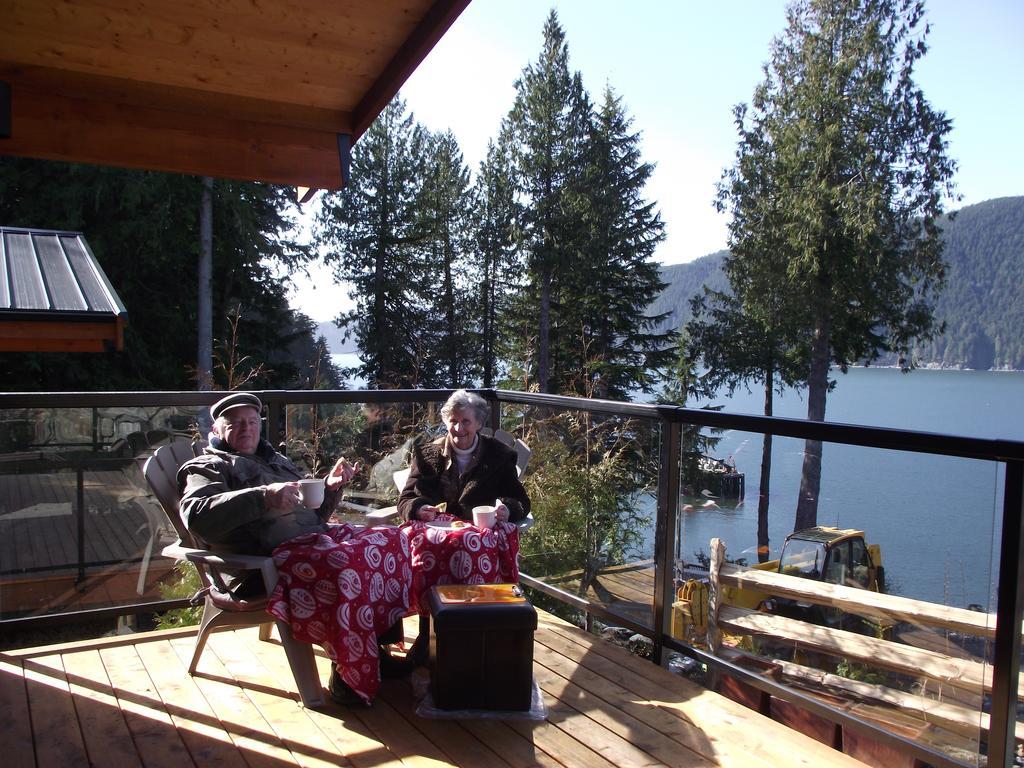 Wild Coast Chalets Port Renfrew Δωμάτιο φωτογραφία