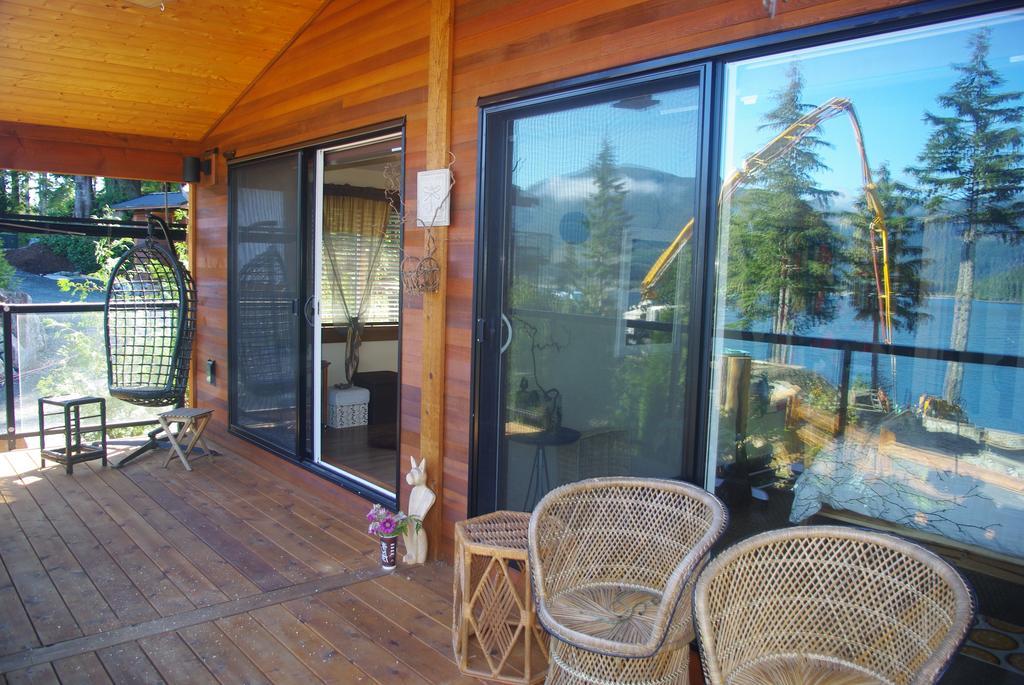 Wild Coast Chalets Port Renfrew Δωμάτιο φωτογραφία