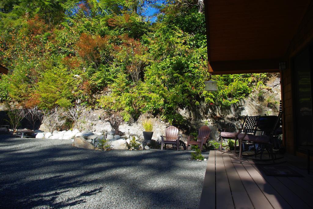 Wild Coast Chalets Port Renfrew Δωμάτιο φωτογραφία
